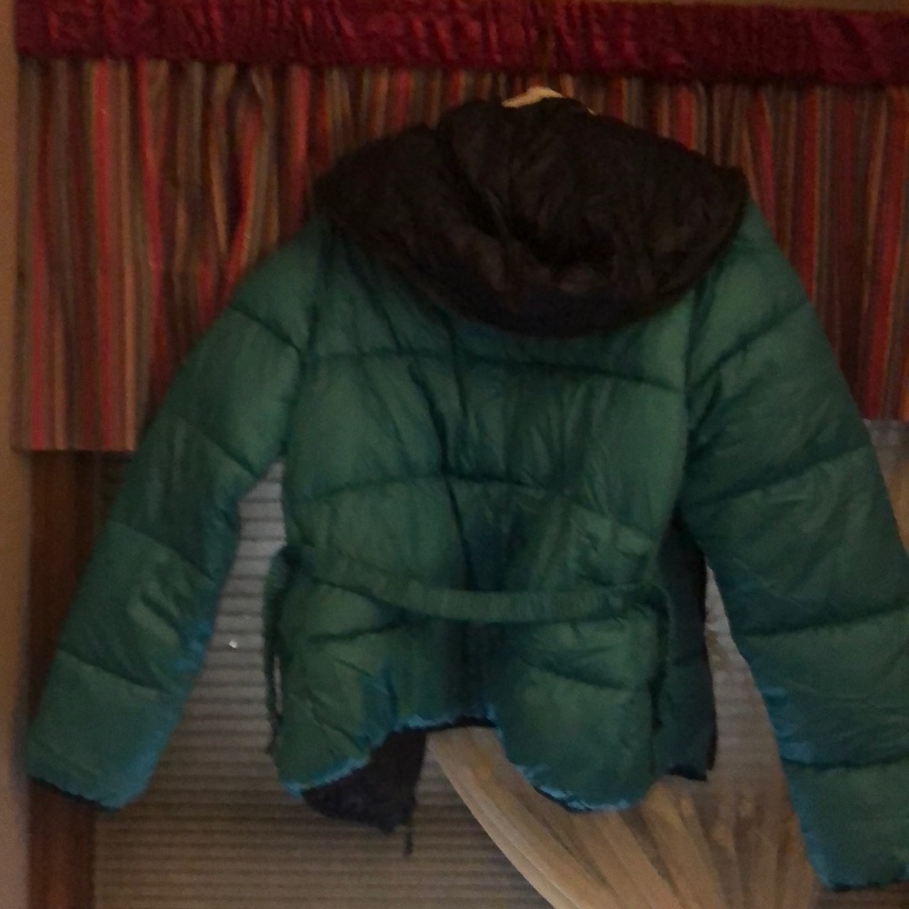 Hooded puffer jacket